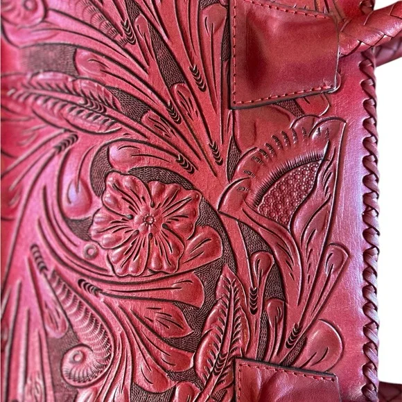 Elegant Red Hand Embossed Handbag Mauzari - Picture 2 of 10